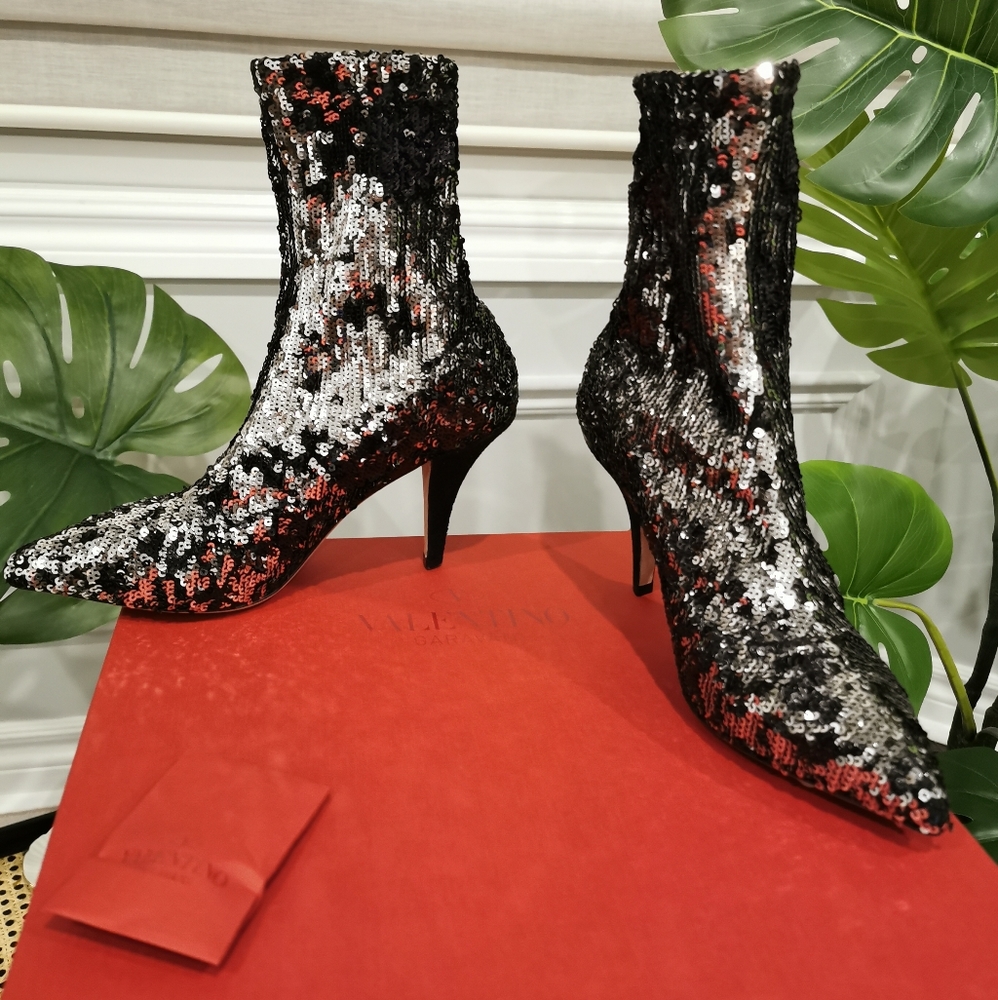 VALENTINO GARAVANI sequin ANKLE BOOTS Brand New shoe in box Size35 MADE IN ITALY